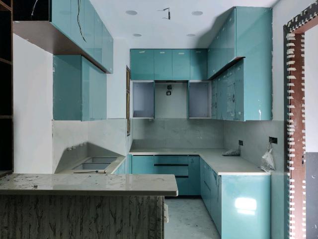 3 BHK Apartment in Lal Kuan for resale Ghaziabad. The reference number is 21252789