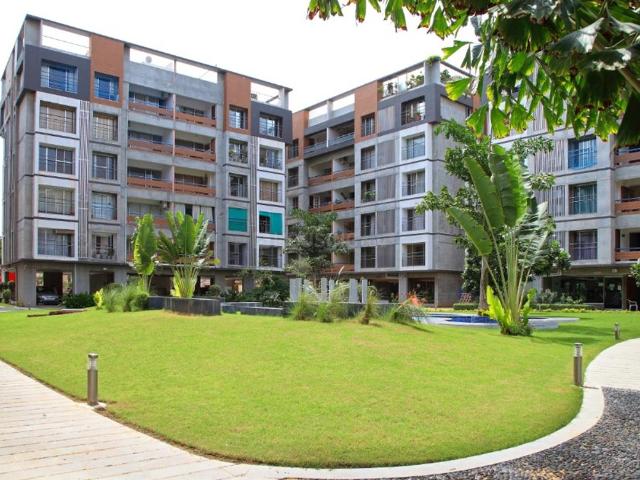 3 BHK Apartment in Motera for rent Ahmedabad. The reference number is 21045688