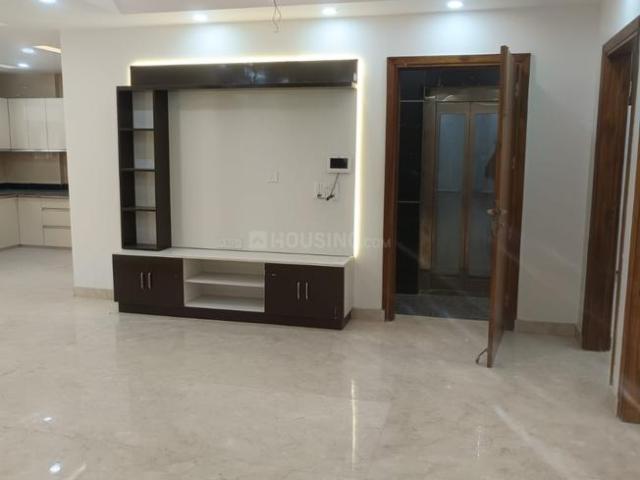 3 BHK Apartment in Model Town for resale New Delhi. The reference number is 21154657