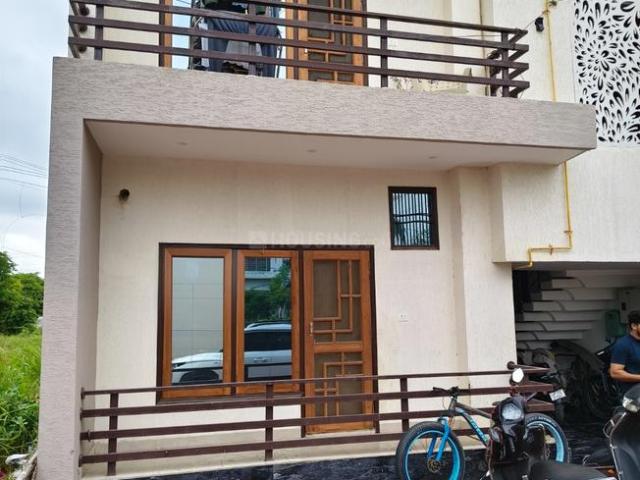 3 BHK Apartment in Modipuram for resale Meerut. The reference number is 21206056