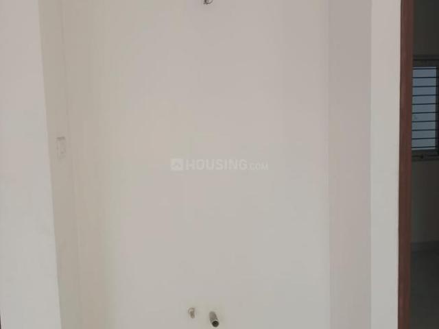 3 BHK Apartment in Mogappair East for resale Chennai. The reference number is 21181841