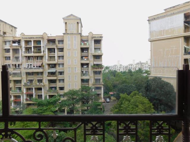 3 BHK Apartment in Mohammed Wadi for rent Pune. The reference number is 16142399