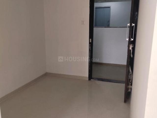 3 BHK Apartment in Mohammed Wadi for rent Pune. The reference number is 20731256