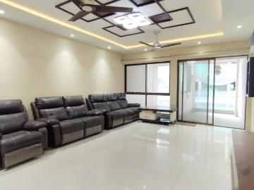 3 BHK Apartment in Mohammed Wadi for resale Pune. The reference number is 19560377