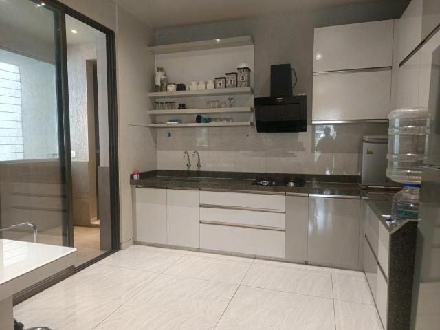 3 BHK Apartment in Mohammed Wadi for resale Pune. The reference number is 7684991