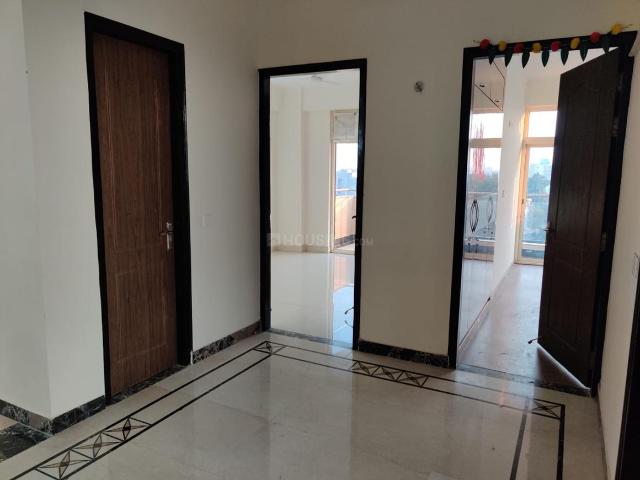 3 BHK Apartment in Mohibullapur for rent Lucknow. The reference number is 20059376