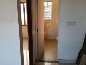 3 BHK Apartment in Mominpore for resale Kolkata. The reference number is 19749229