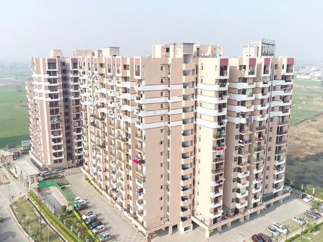 3 BHK Apartment in Morta, Moti for resale Ghaziabad. The reference number is 19960386