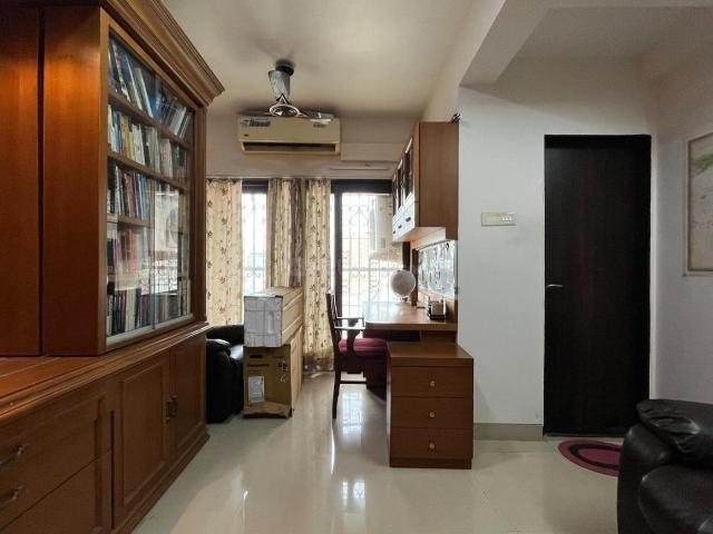 3 BHK Apartment in Matunga West for resale Mumbai. The reference number is 21068946
