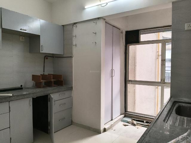 3 BHK Apartment in Matunga East for resale Mumbai. The reference number is 18063896