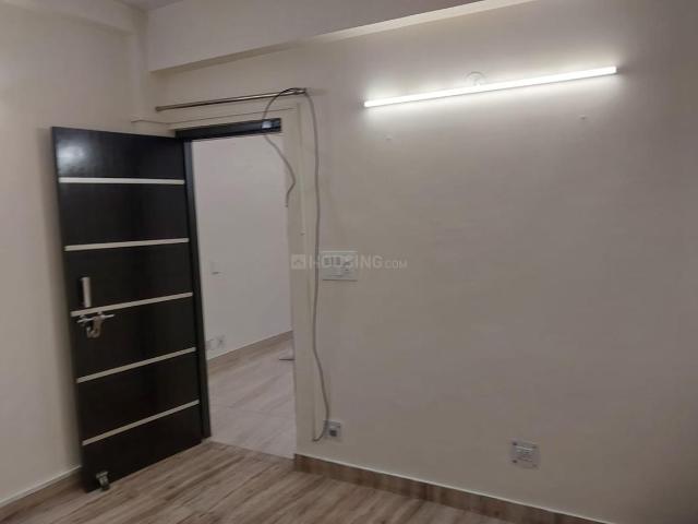 3 BHK Apartment in Mayur Vihar Phase 1 for rent New Delhi. The reference number is 15500238
