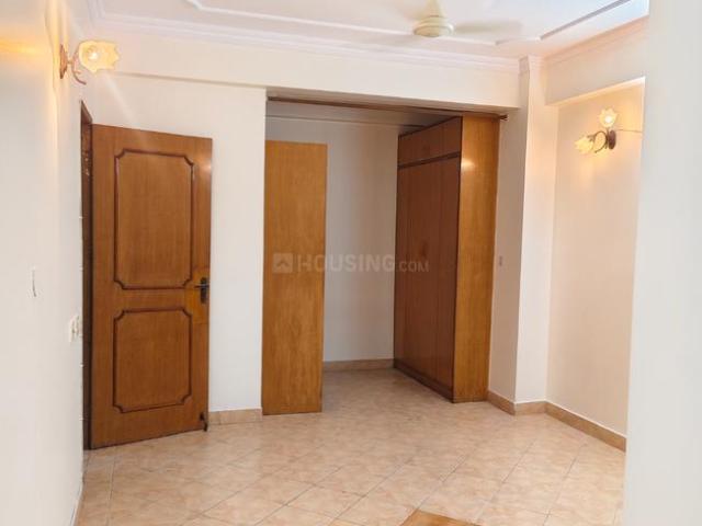 3 BHK Apartment in Mayur Vihar Phase 1 for rent New Delhi. The reference number is 20728319