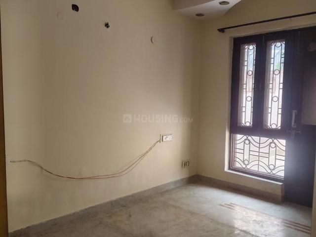 3 BHK Apartment in Mayur Vihar Phase 1 for rent New Delhi. The reference number is 20784140