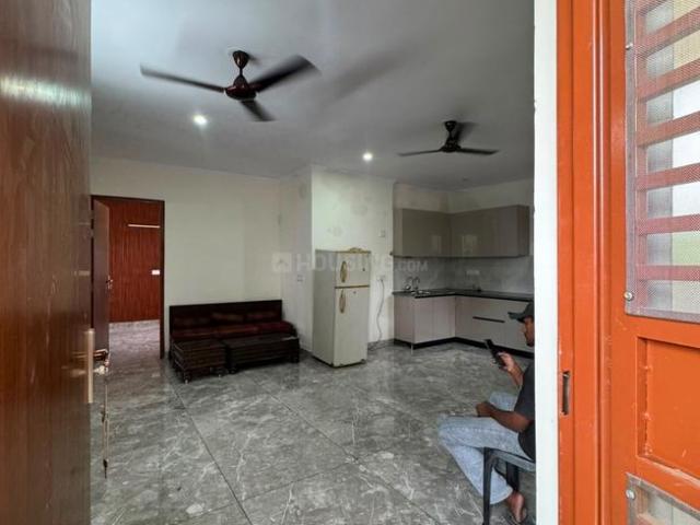 3 BHK Apartment in Mayur Vihar Phase 1 for rent New Delhi. The reference number is 21110377