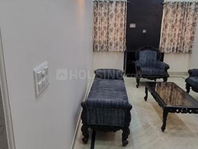 3 BHK Apartment in Mayur Vihar Phase 1 for resale New Delhi. The reference number is 15253443