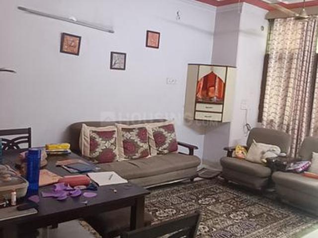 3 BHK Apartment in Mayur Vihar Phase 1 for resale New Delhi. The reference number is 15253657
