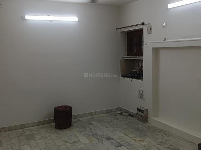 3 BHK Apartment in Mayur Vihar Phase 1 for resale New Delhi. The reference number is 20977646