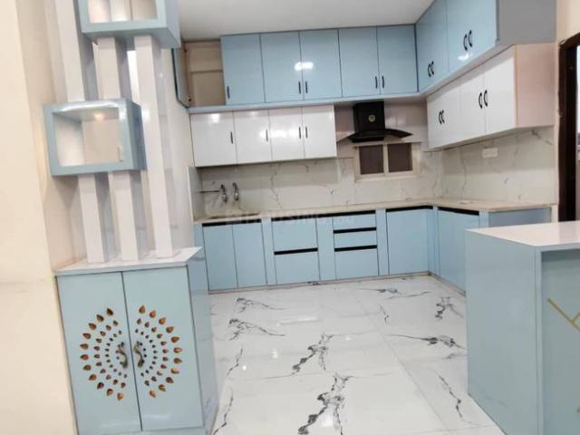 3 BHK Apartment in Madeenaguda for resale Hyderabad. The reference number is 20129040