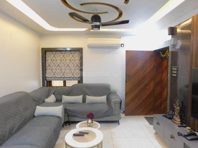3 BHK Apartment in Madhapur for rent Hyderabad. The reference number is 20328672