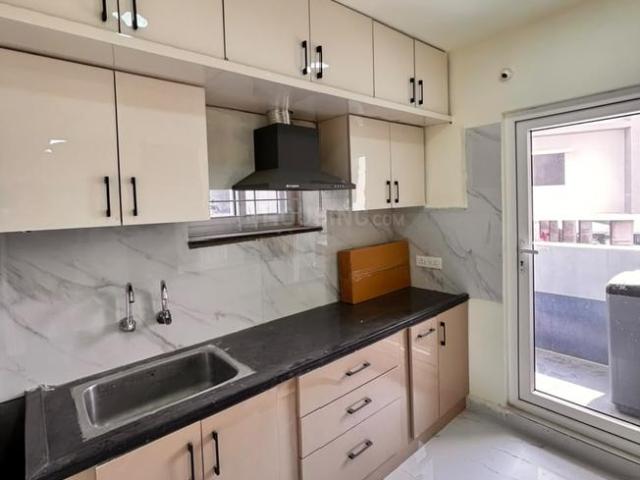 3 BHK Apartment in Madhapur for rent Hyderabad. The reference number is 21336318