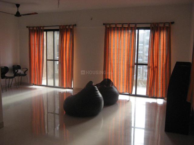 3 BHK Apartment in Magarpatta City for rent Pune. The reference number is 20631367