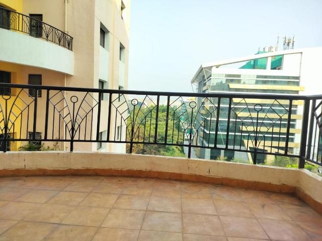 3 BHK Apartment in Magarpatta City for rent Pune. The reference number is 20873015