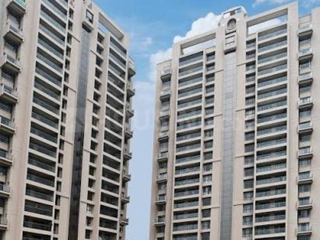 3 BHK Apartment in Magarpatta City for resale Pune. The reference number is 20598722
