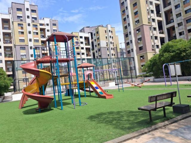 3 BHK Apartment in Magarpatta City for resale Pune. The reference number is 20967057