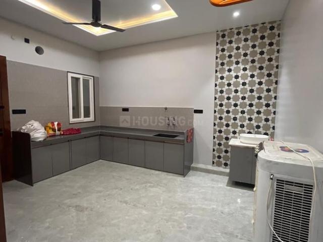 3 BHK Apartment in Mahaveer Nagar for rent Raipur. The reference number is 21352534