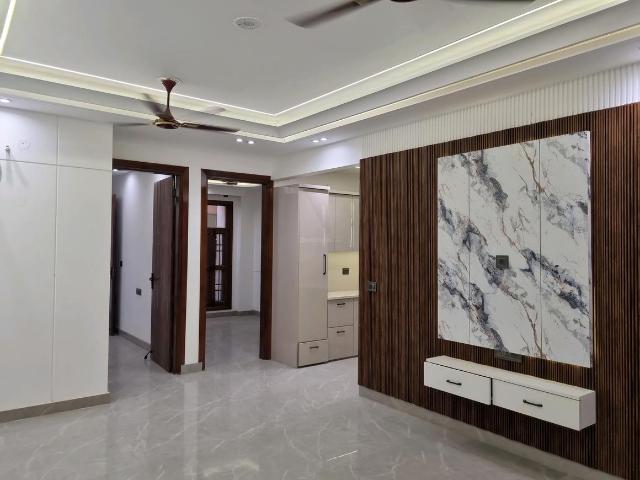 3 BHK Apartment in Mahavir Enclave for resale New Delhi. The reference number is 19917705