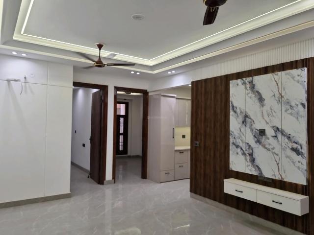 3 BHK Apartment in Mahavir Enclave for resale New Delhi. The reference number is 20185351