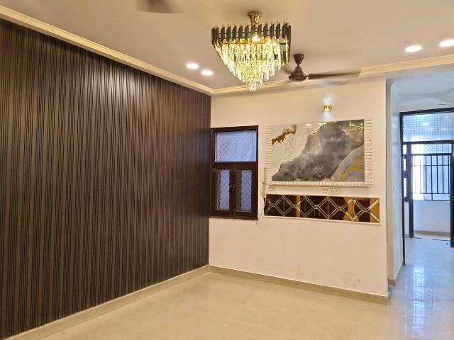3 BHK Apartment in Mahavir Enclave for resale New Delhi. The reference number is 20185531