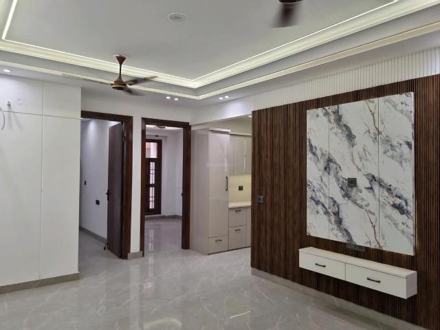 3 BHK Apartment in Mahavir Enclave for resale New Delhi. The reference number is 20205950