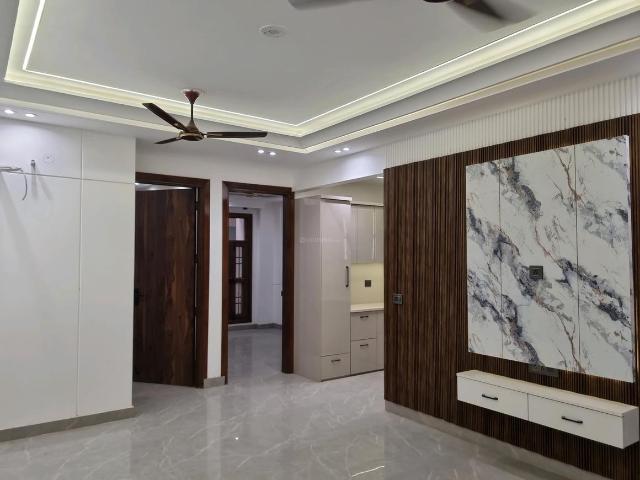 3 BHK Apartment in Mahavir Enclave for resale New Delhi. The reference number is 20347055