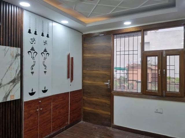 2 BHK Apartment in Mahavir Enclave for resale New Delhi. The reference number is 20474618