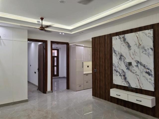 3 BHK Apartment in Mahavir Enclave for resale New Delhi. The reference number is 20634640