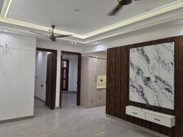 3 BHK Apartment in Mahavir Enclave for resale New Delhi. The reference number is 20717062