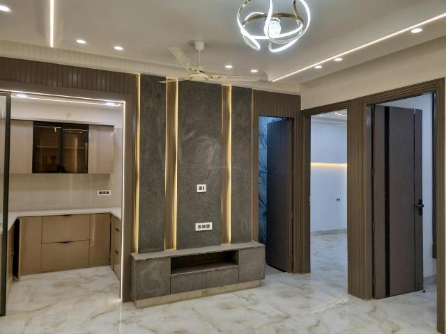 3 BHK Apartment in Mahavir Enclave for resale New Delhi. The reference number is 19544966