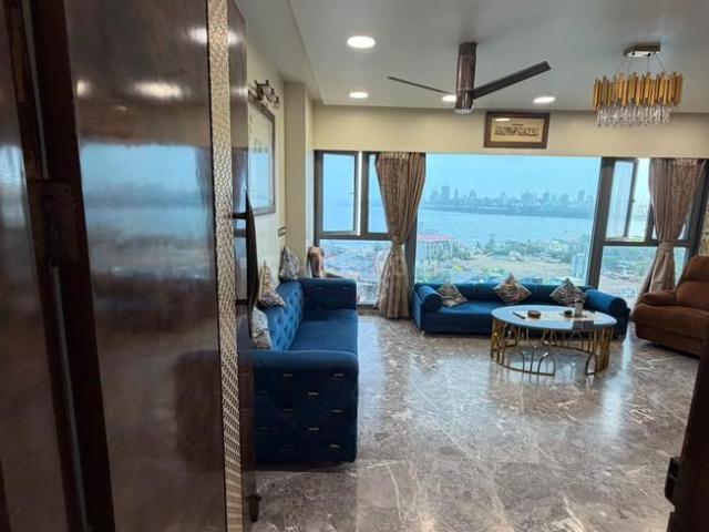 3 BHK Apartment in Mahim for resale Mumbai. The reference number is 21225850