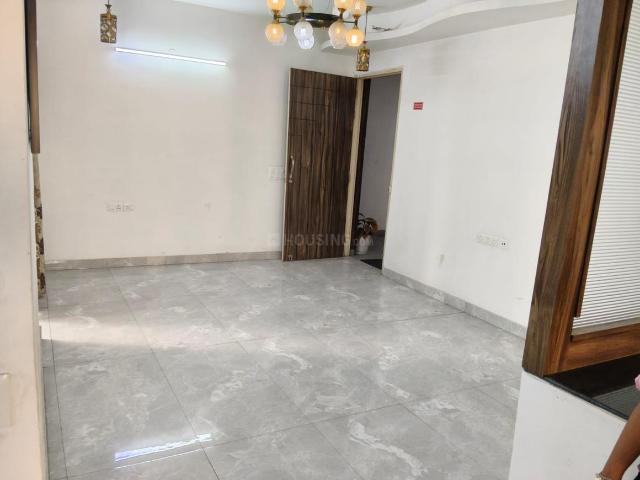 3 BHK Apartment in Mahurali for rent Ghaziabad. The reference number is 19906239