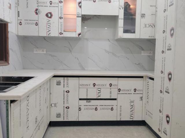 3 BHK Apartment in Maidan Garhi for resale New Delhi. The reference number is 18196571