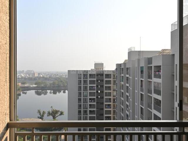 3 BHK Apartment in Makarba for rent Ahmedabad. The reference number is 21223148