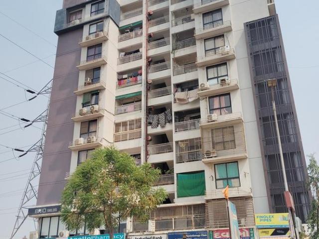 3 BHK Apartment in Makarba for resale Ahmedabad. The reference number is 20767387