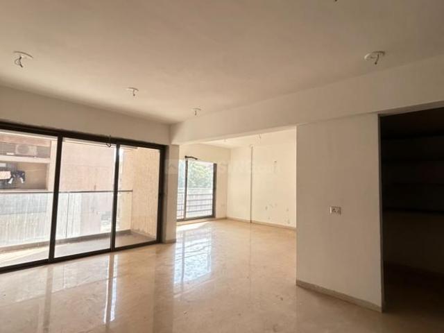 3 BHK Apartment in Makarba for resale Ahmedabad. The reference number is 21235603