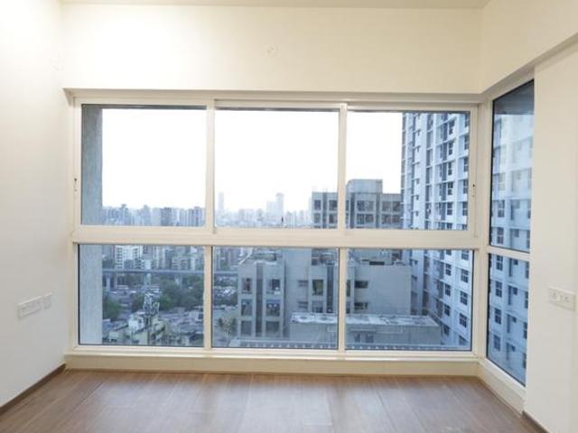 3 BHK Apartment in Malad East for resale Mumbai. The reference number is 20574941