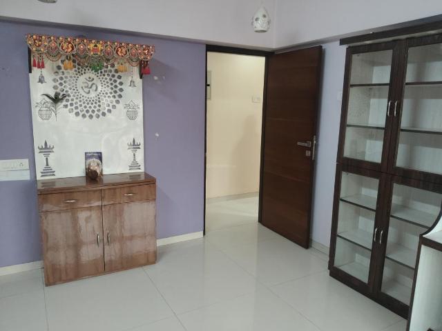 3 BHK Apartment in Malad West for rent Mumbai. The reference number is 20865076