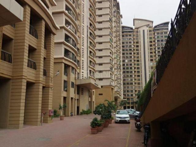 3 BHK Apartment in Malad West for resale Mumbai. The reference number is 21134629