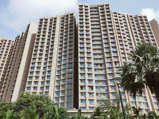 3 BHK Apartment in Malad West for resale Mumbai. The reference number is 21136834