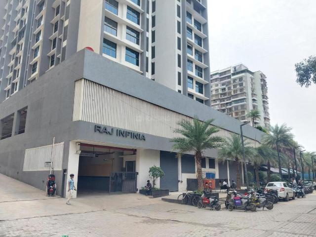 3 BHK Apartment in Malad West for resale Mumbai. The reference number is 21323014