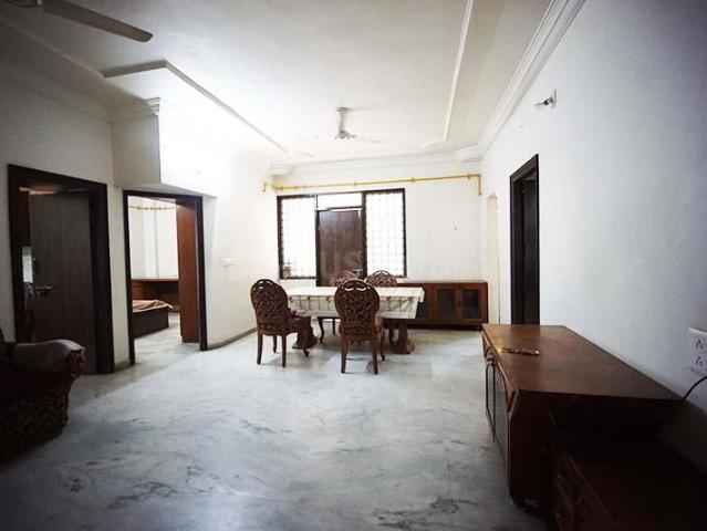 3 BHK Apartment in Maninagar for resale Ahmedabad. The reference number is 20338274